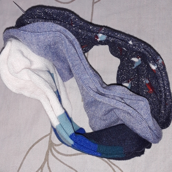 Time & Tru 3 pair no show socks Sparkle Bird - Picture 2 of 3